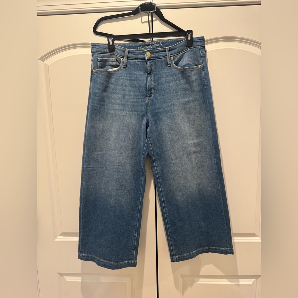 High rise crop jeans